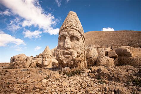 nemrut dağı heykelleri tarihi